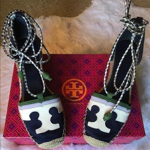 Tory Burch Laguna Canvas Espadrille size 7 1/2.